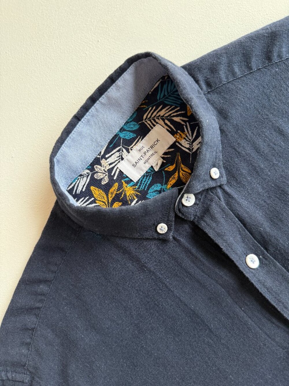 Rue Saint-Patrick Montreal Linen-Blend Short Sleeve Shirt in Navy Medium